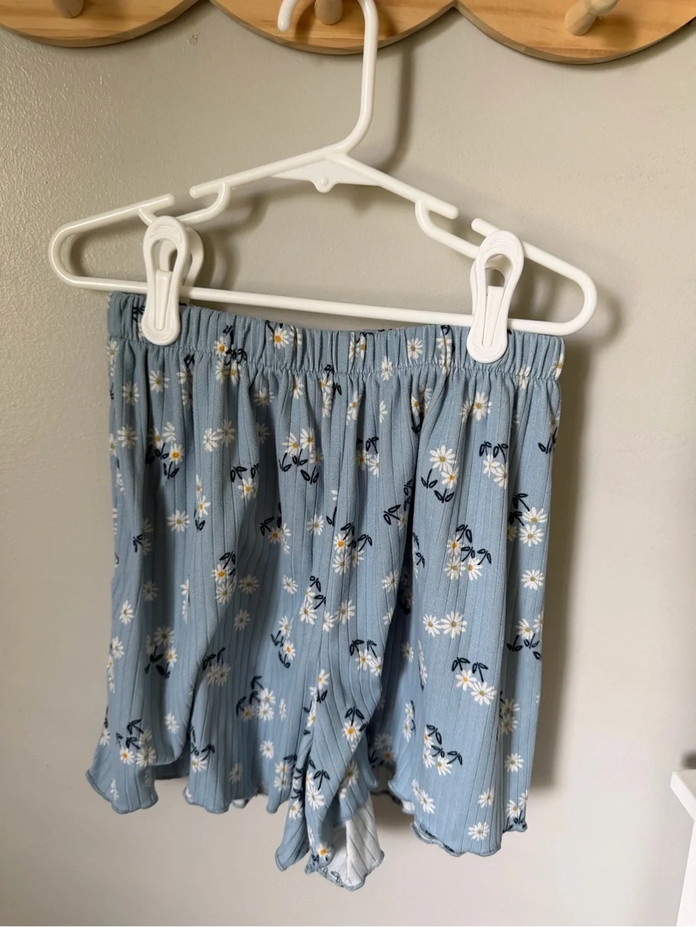 Lily Bleu Blue/White Floral Ribbed 2pc Top & Shorts Set Size 12 V-Neck